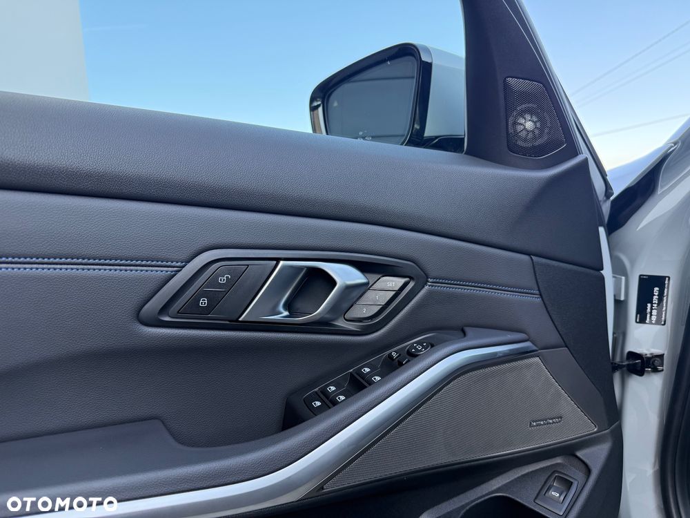 BMW Seria 3 320d xDrive M Sport Shadow - 27