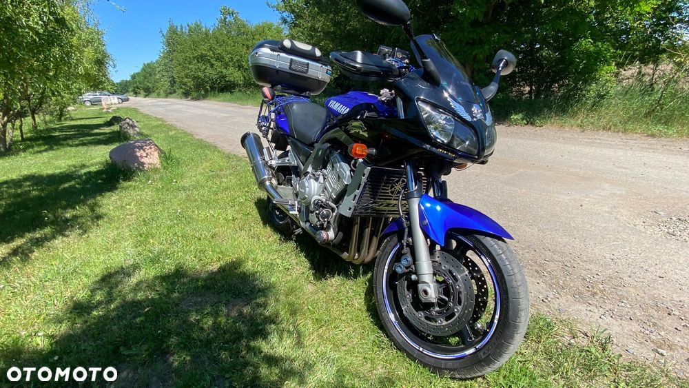 Yamaha FZS - 1