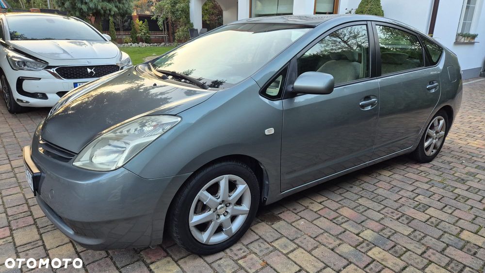 Toyota Prius - 5