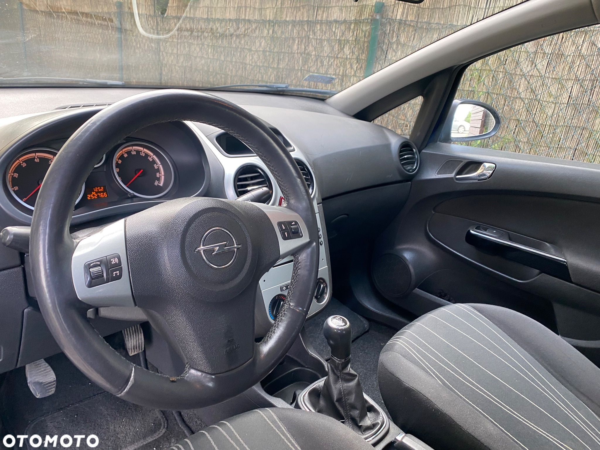 Opel Corsa - 28