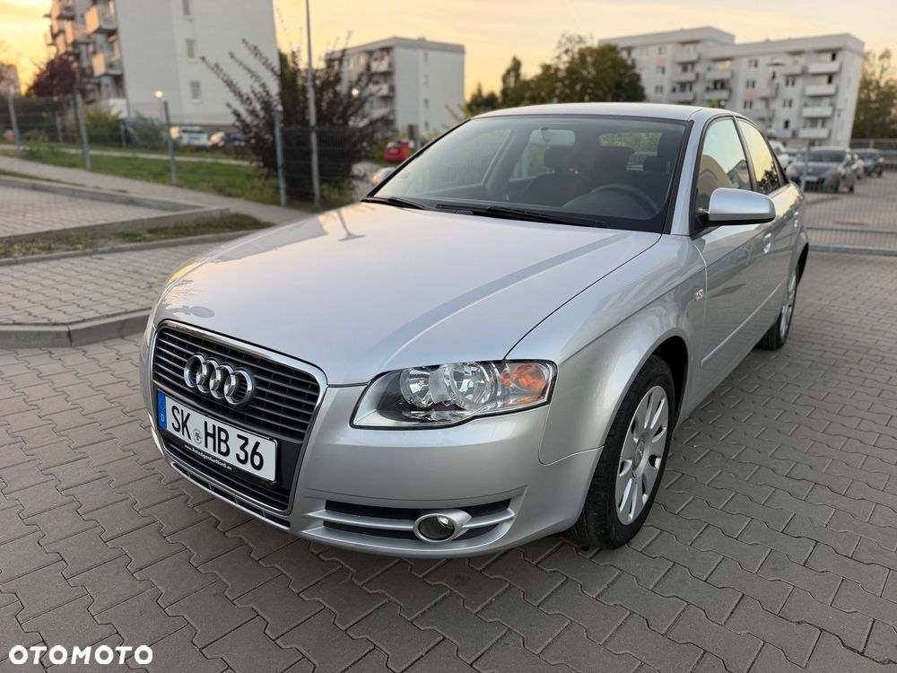 Audi A4 Limousine - 5
