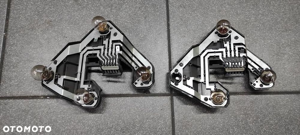 Wkład lampy tylnej AUDI A4 B5  SEDAN   PRAWA LEWA - 2