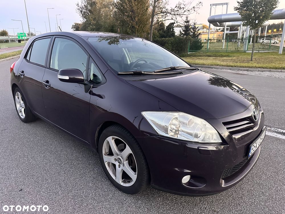 Toyota Auris - 2