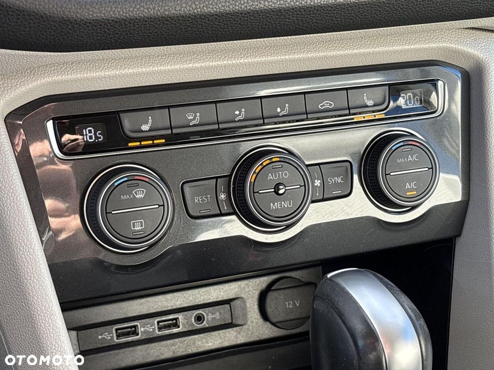 Volkswagen Tiguan - 27