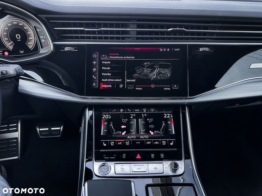 Audi Q8 - 32