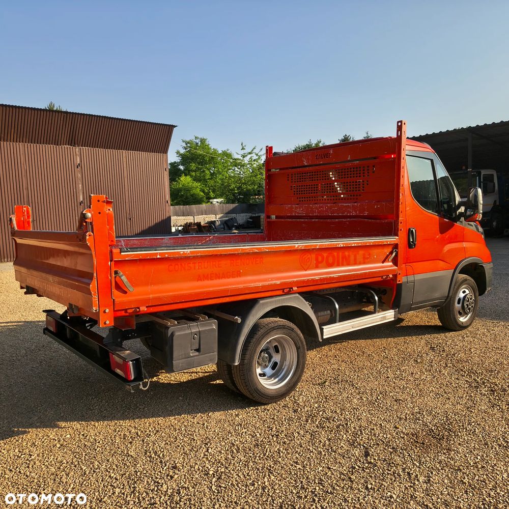 Mitsubishi Fuso Canter - 32