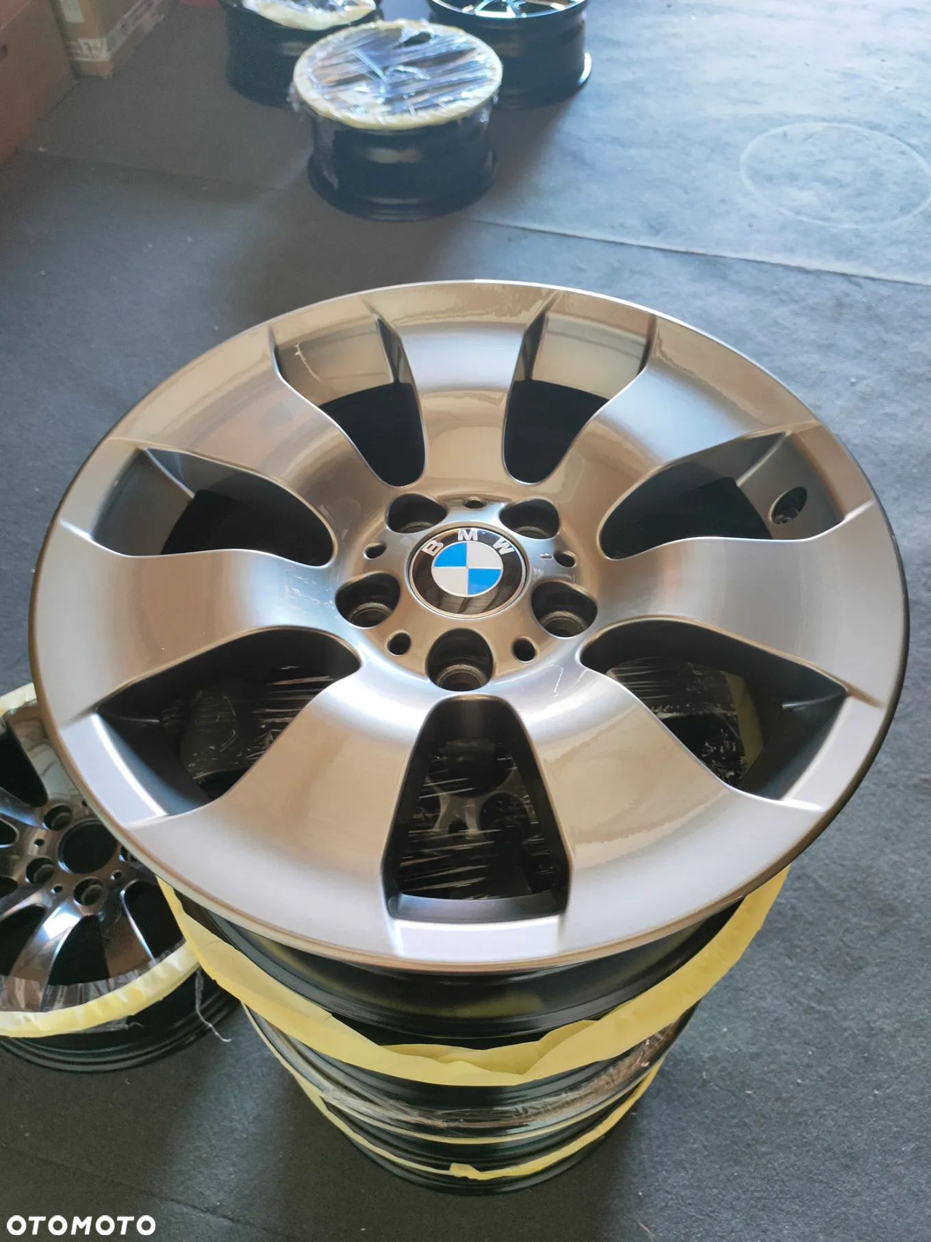 Oryginalne felgi 17 BMW E60 ET20 5x120 E65 E39 E46 xDrive E36 F10 E90 E32 E38 E92 X1 X3 Styling 138 - 31