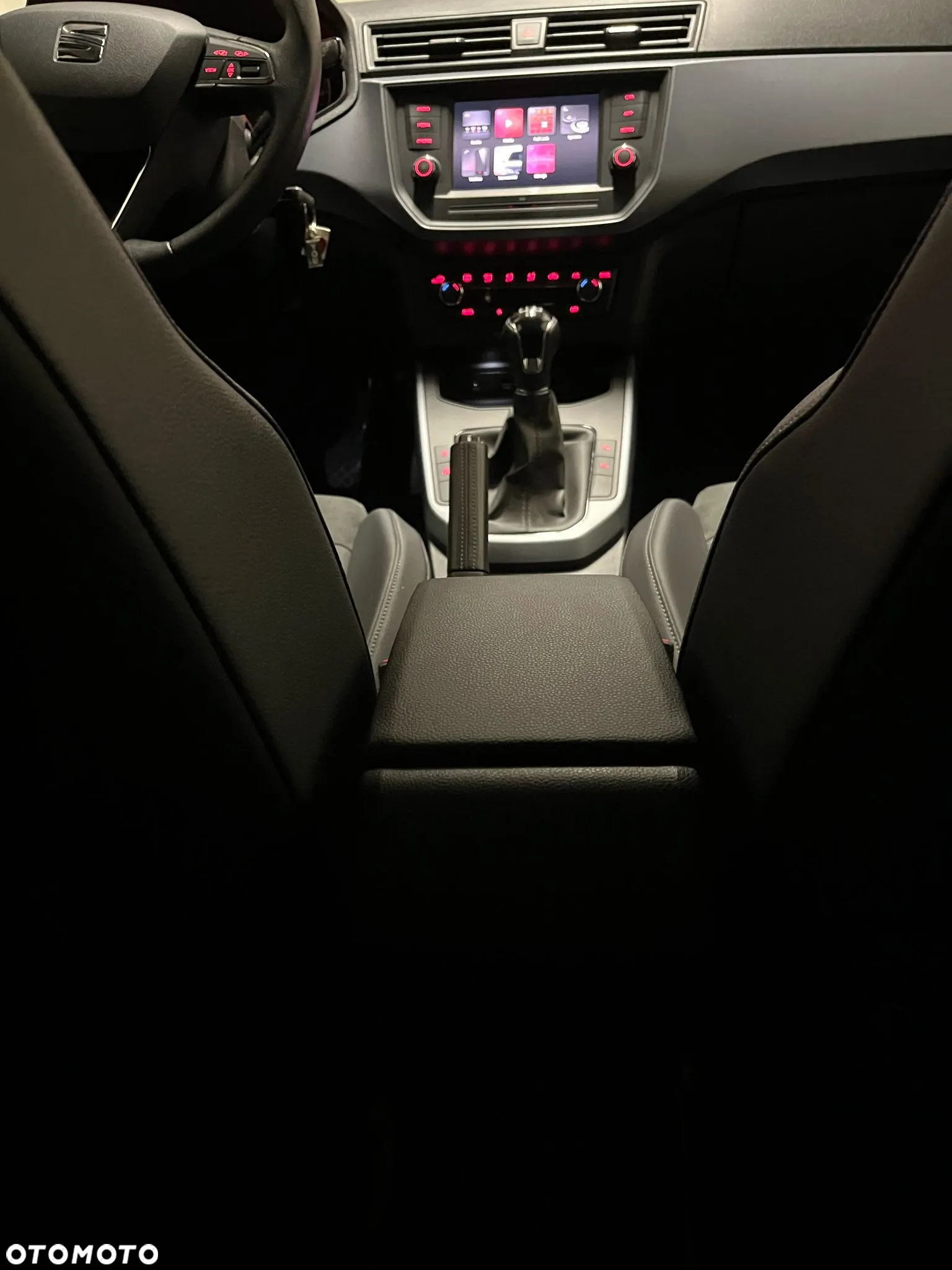 Seat Arona 1.0 TSI Full LED S&S - 12