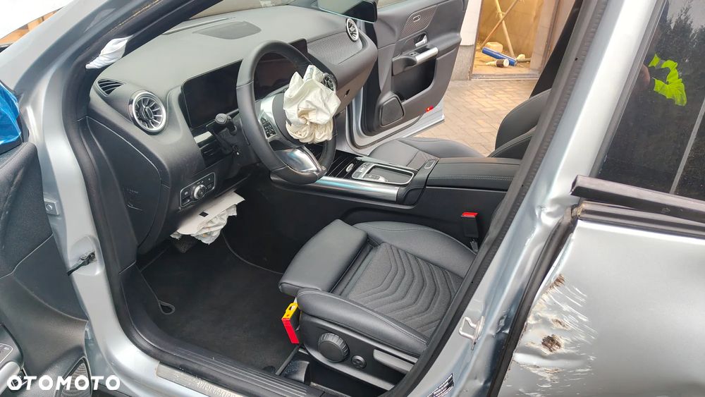 Mercedes-Benz GLA 200 Progressive - 20