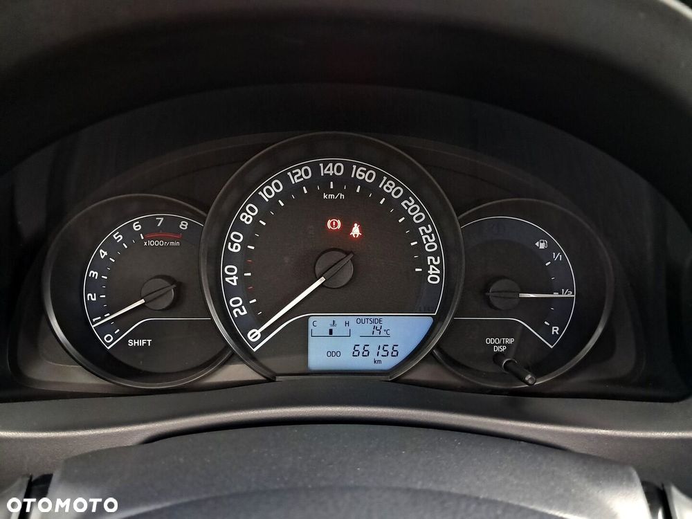 Toyota Auris - 18