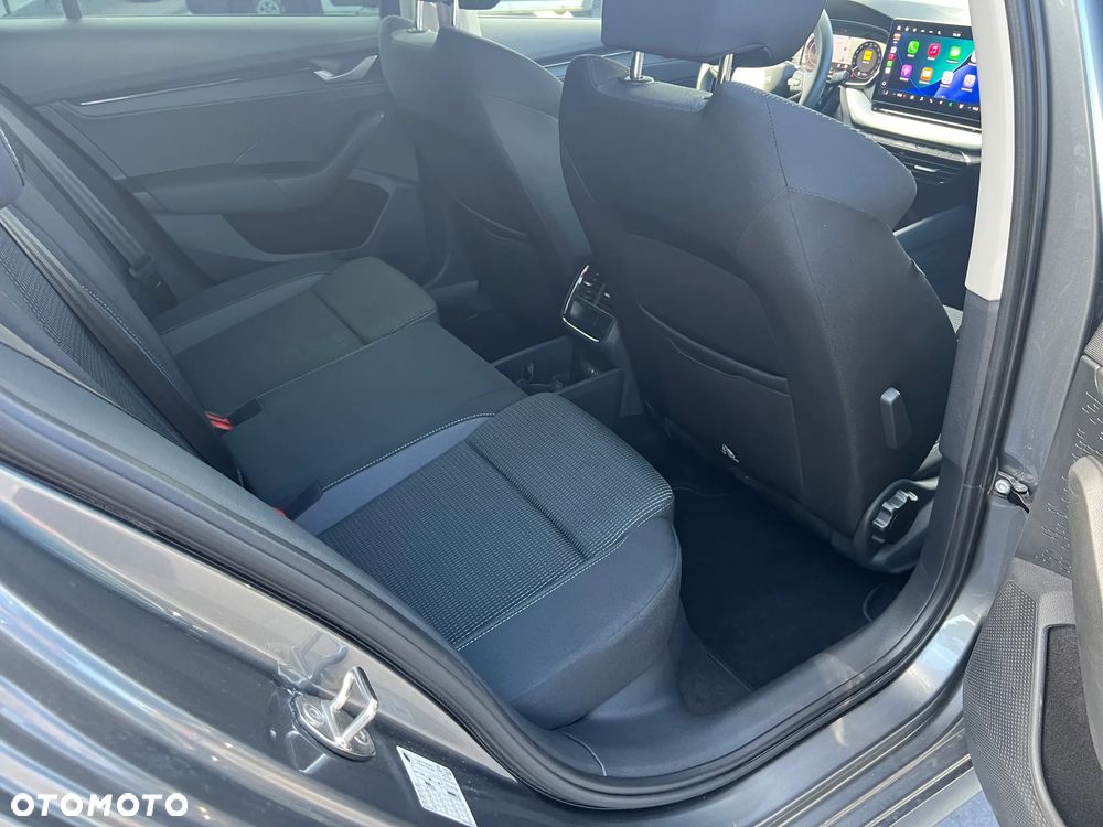 Skoda Octavia 2.0 TDI Selection DSG - 10