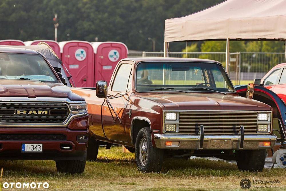 Chevrolet Silverado - 2