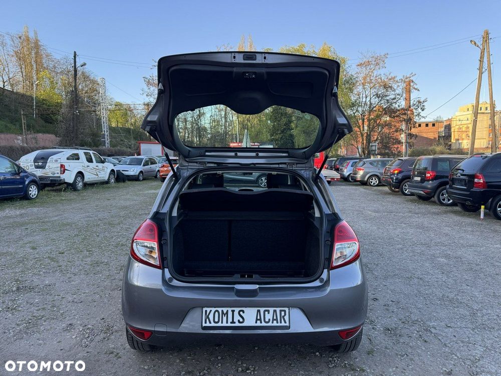 Renault Clio - 9