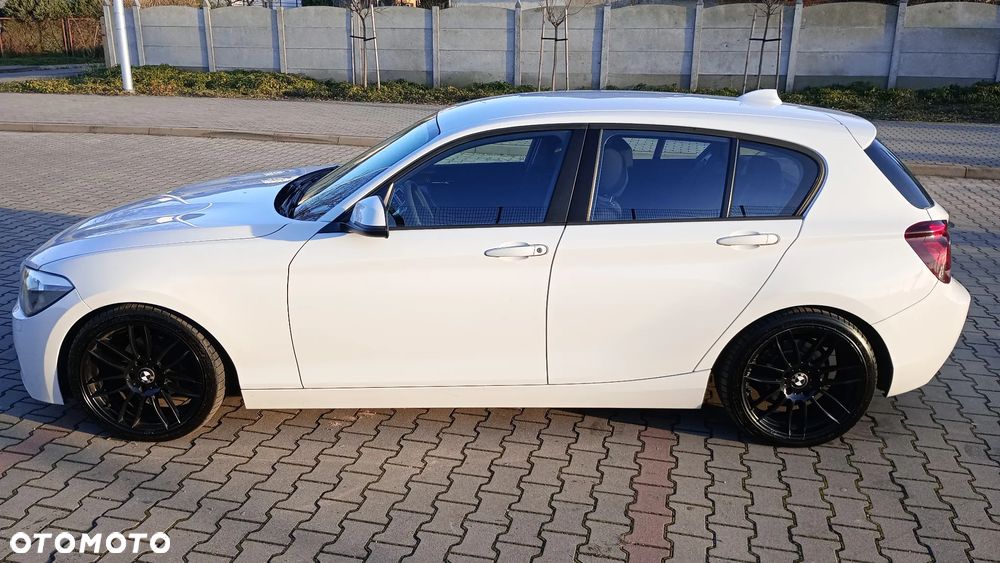 BMW Seria 1 114i Sport Line - 7