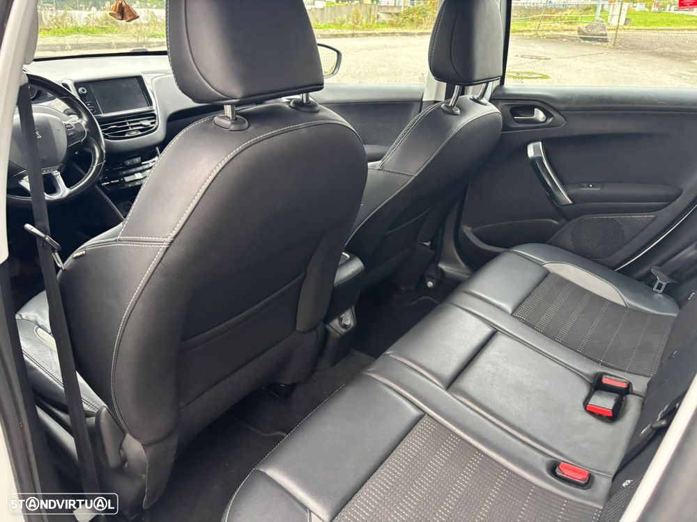 Peugeot 2008 PureTech 110 Stop&Start Allure - 45