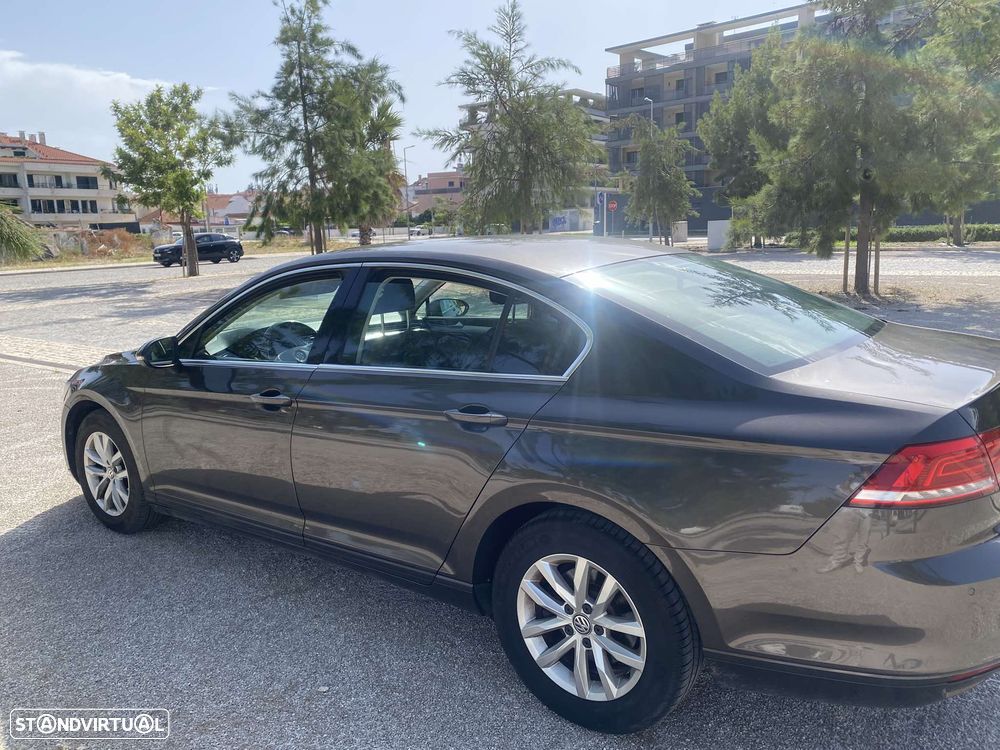 VW Passat 1.6 TDI Confortline - 6
