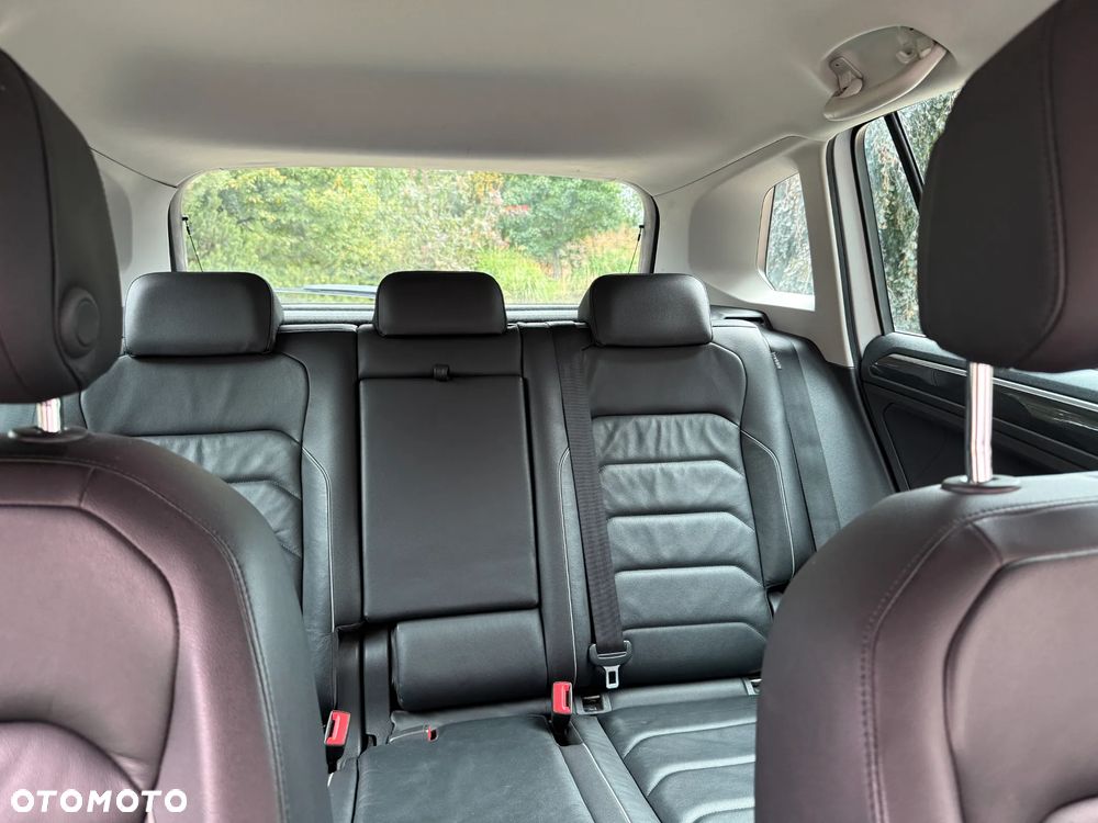 Volkswagen Tiguan - 14