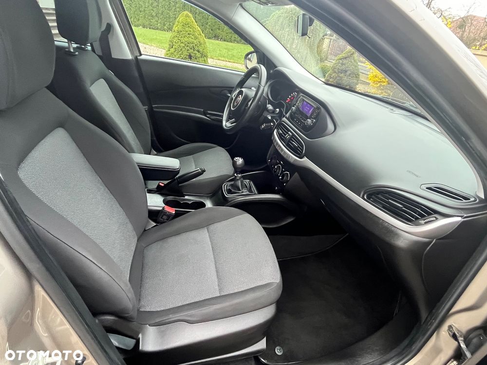 Fiat Tipo 1.4 16V Easy EU6d - 27