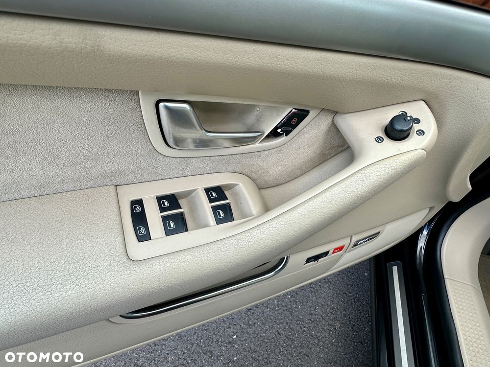 Audi A8 - 24