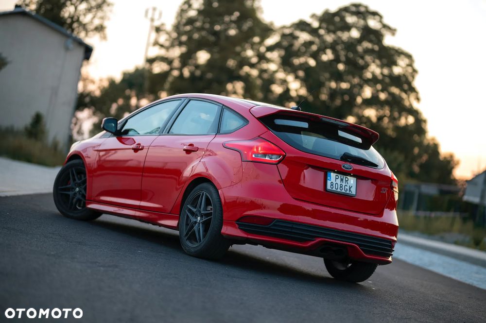 Ford Focus 2.0 EcoBoost ST - 3