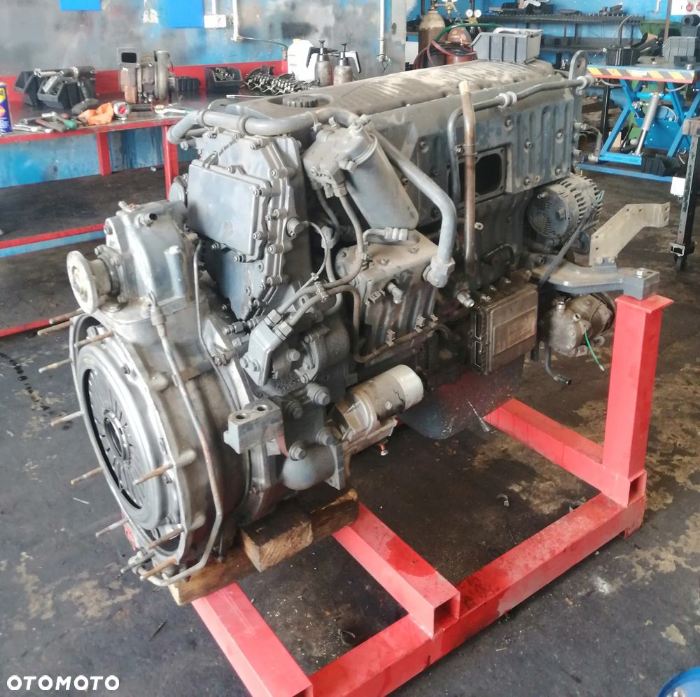 Naprawa silnika Cursor 8 Euro 3 4 5 do maszyn CASE IH CNH - 1