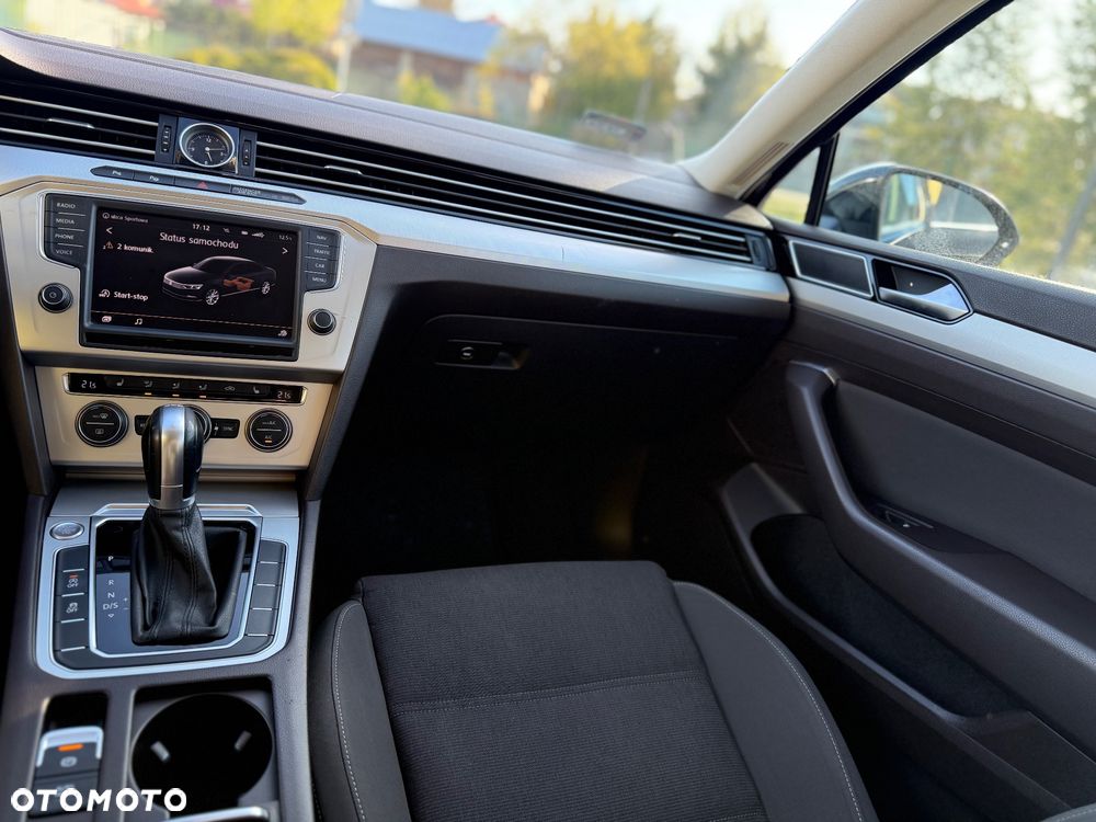 Volkswagen Passat - 9