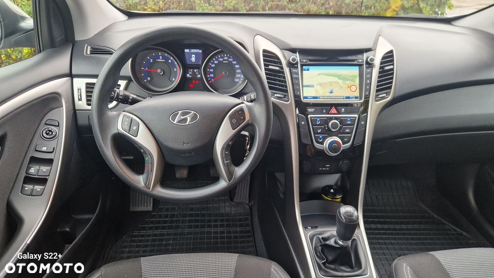 Hyundai i30 blue Kombi 1.6 CRDi Classic Navigation - 8