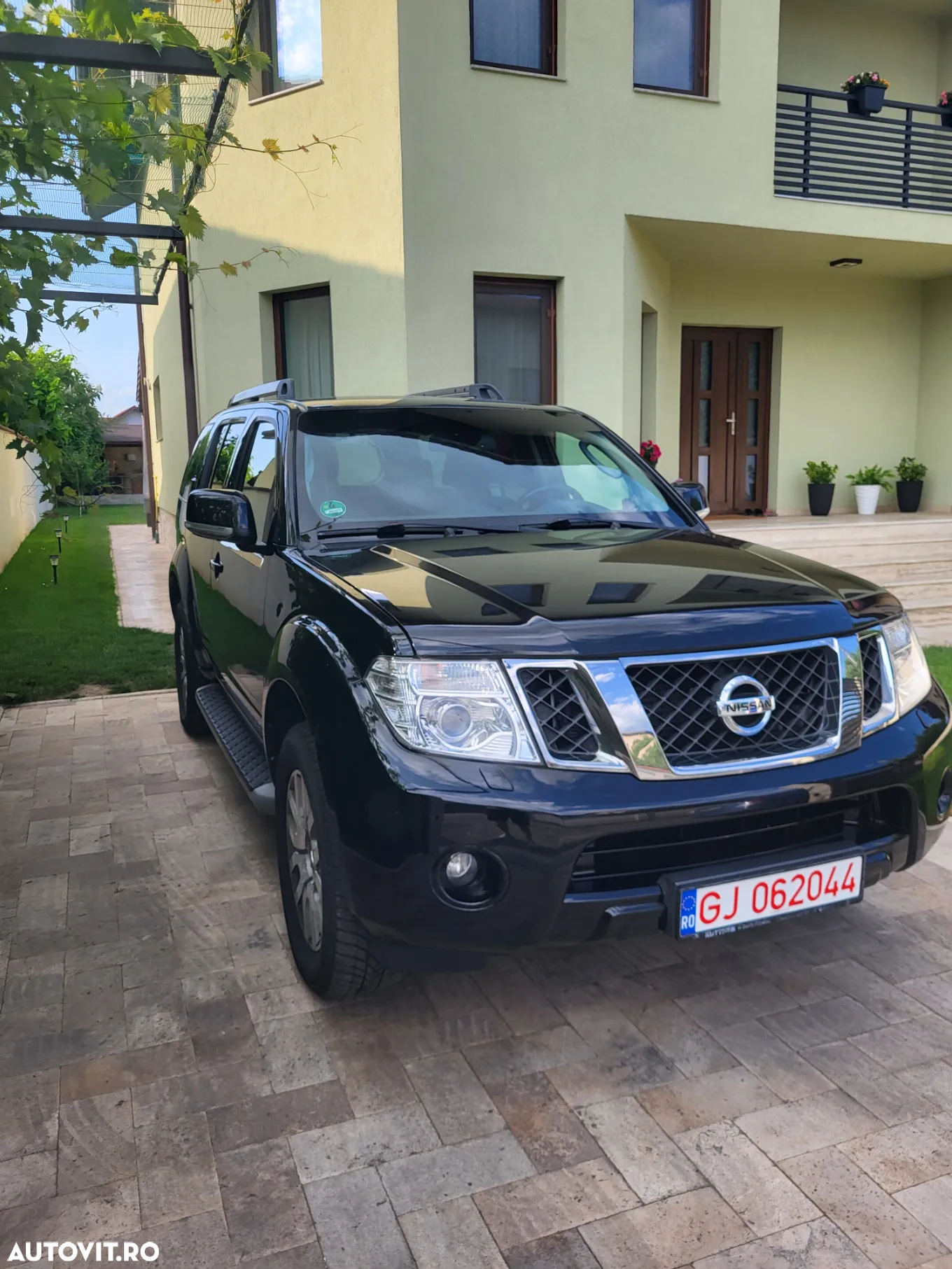 Nissan Pathfinder 2.5 dCi DPF All Mode 4X4 SE - 2