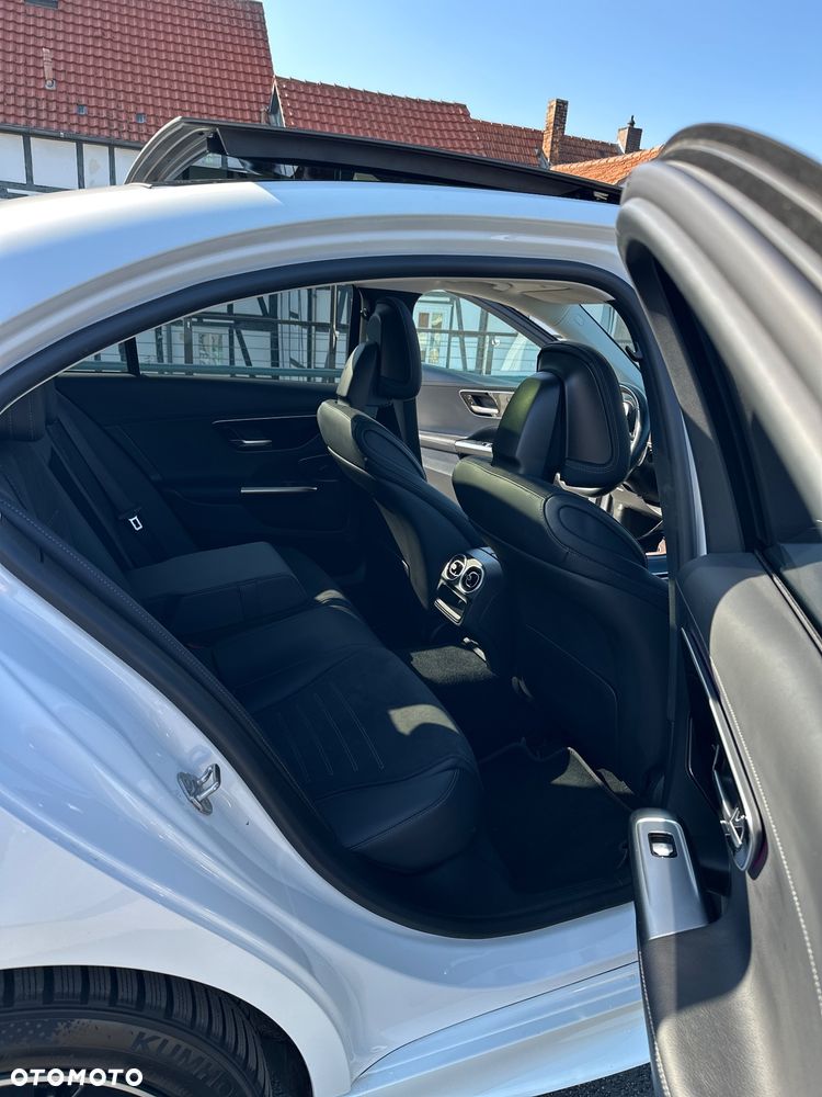 Mercedes-Benz Klasa C 300 e 9G-TRONIC Edition AMG Line - 27