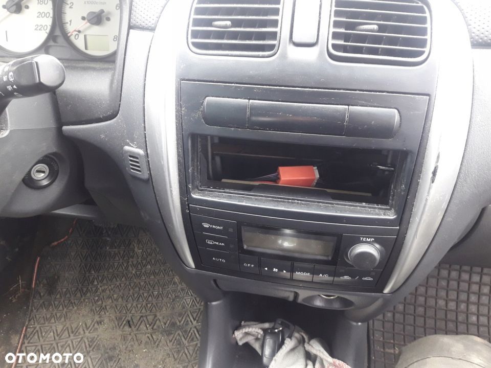 Mazda Premacy 99-05 Ramka radia zaślepka kieszeń - 2