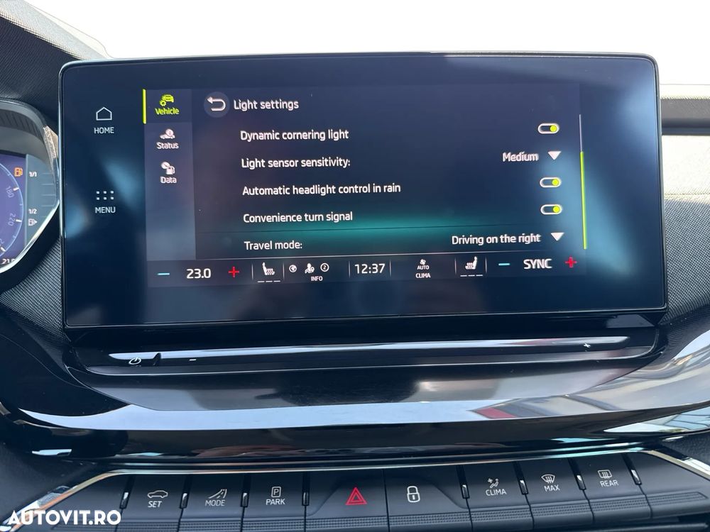 Skoda Octavia 2.0 TDI DSG Style - 27
