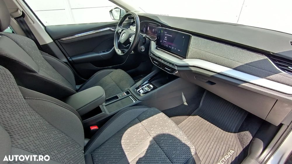 Skoda Octavia Combi 2.0 TDI DSG Style - 13