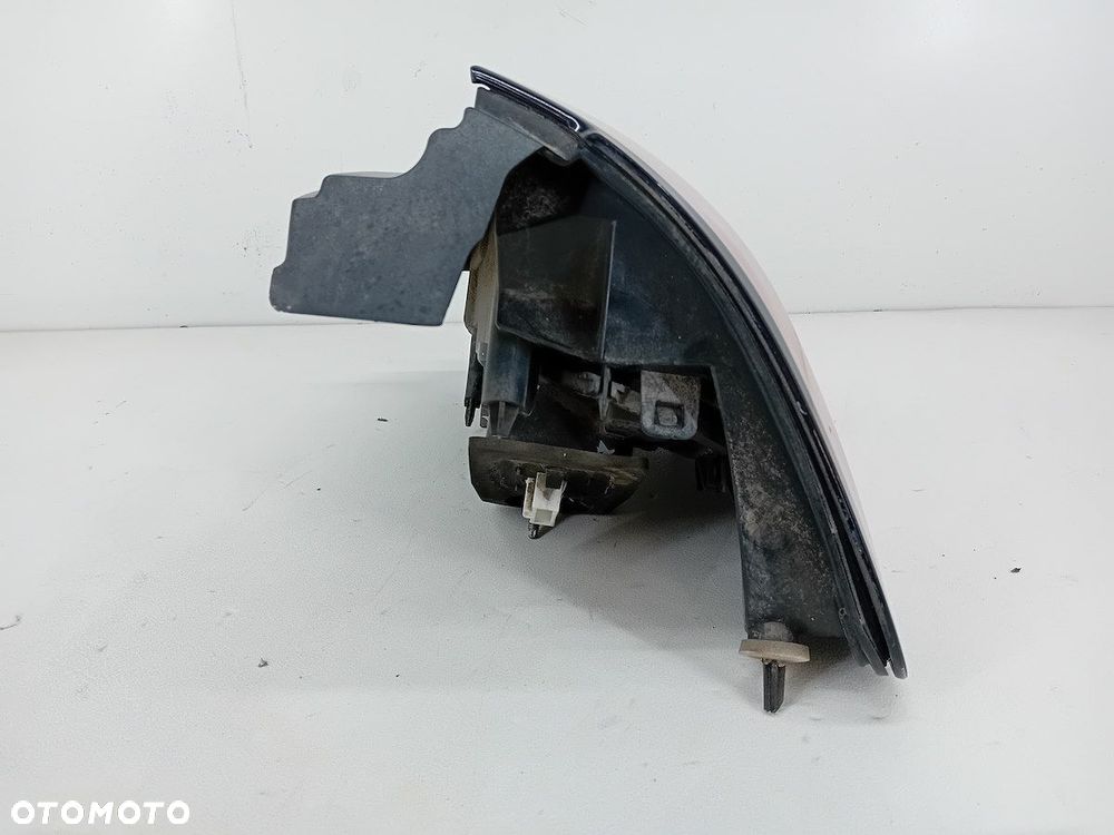 LAMPA TYLNA LEWA CITROEN C3 II FL (13-16 ) 9803928880 HATCHBACK - 4