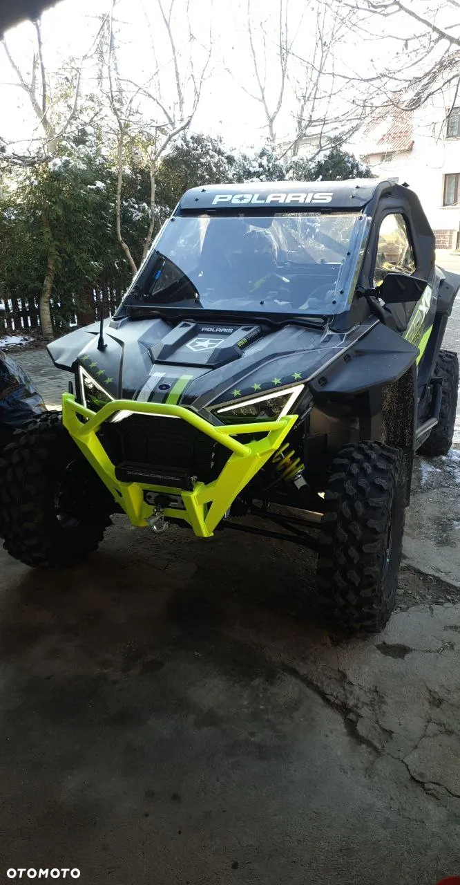 Polaris RZR - 6