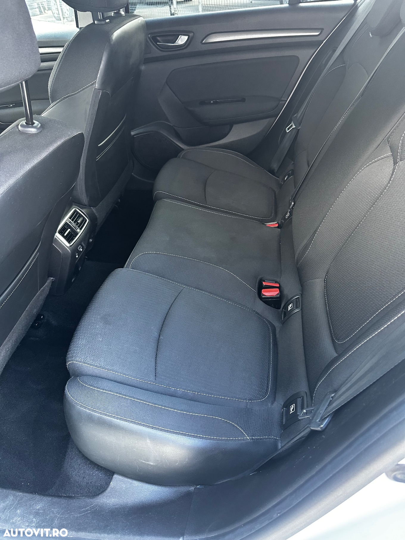 Renault Megane BLUE dCi 115 Equilibre - 12