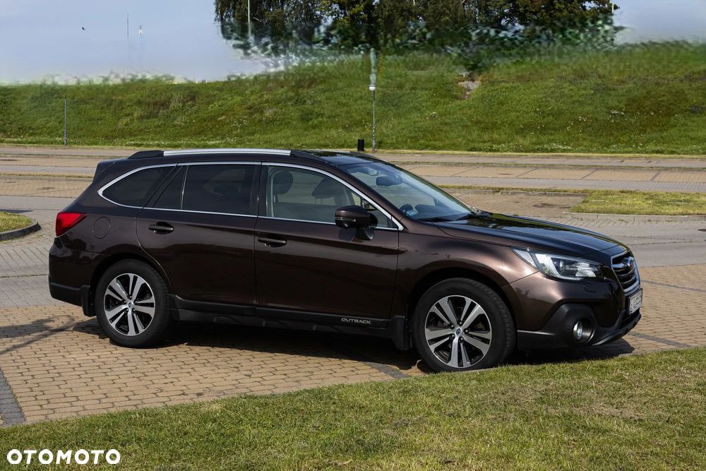 Subaru Outback 2.5i Exclusive (EyeSight) Lineartronic - 2