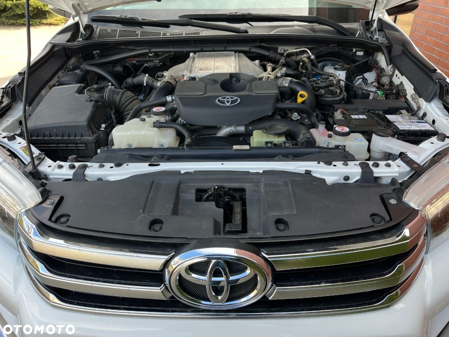 Toyota Hilux 4x4 Double Cab Autm Executive - 26
