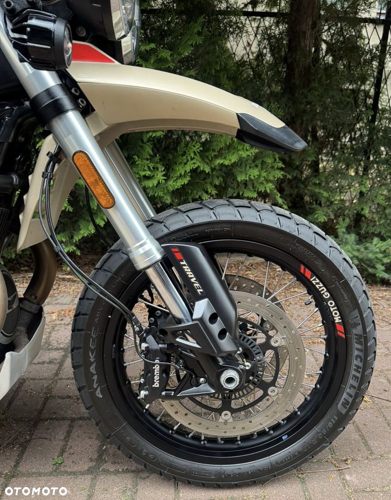 Moto Guzzi V85 - 7