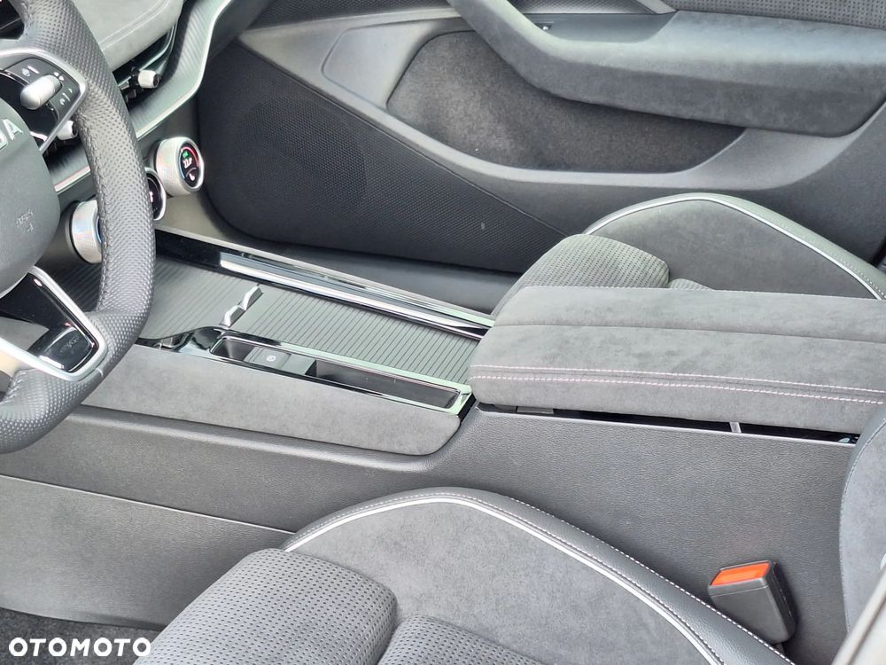 Skoda Superb 2.0 TDI SCR 4x4 Sportline DSG - 22
