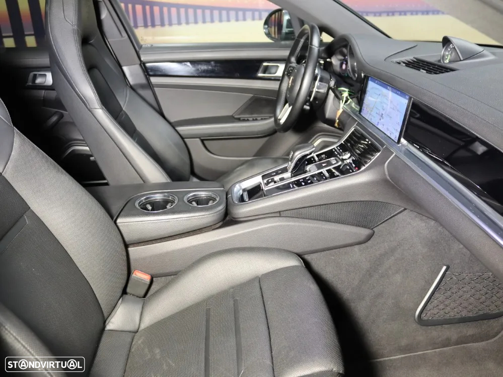 Porsche Panamera 4 E-Hybrid - 20