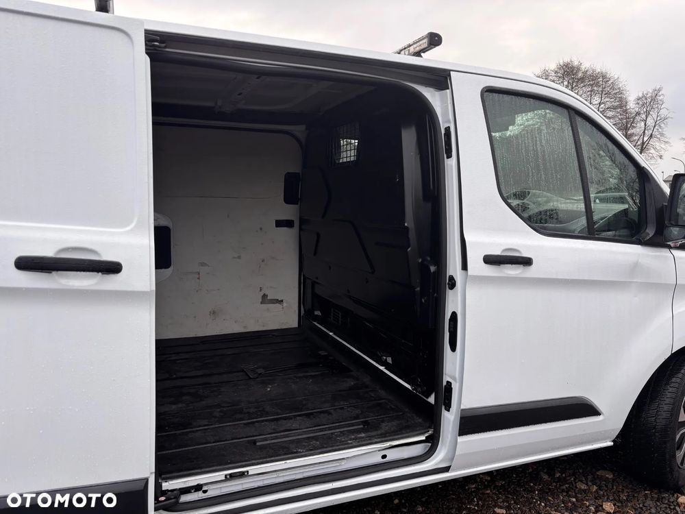 Ford TRANSIT CUSTOM - 5
