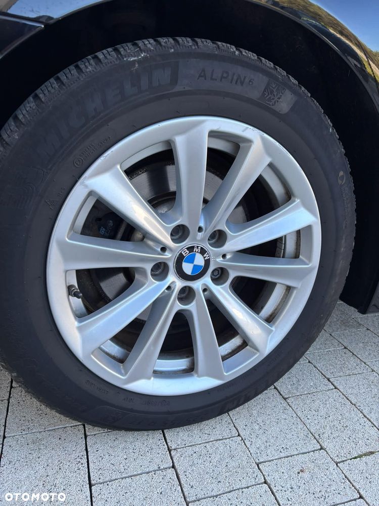 BMW Seria 5 518d - 22