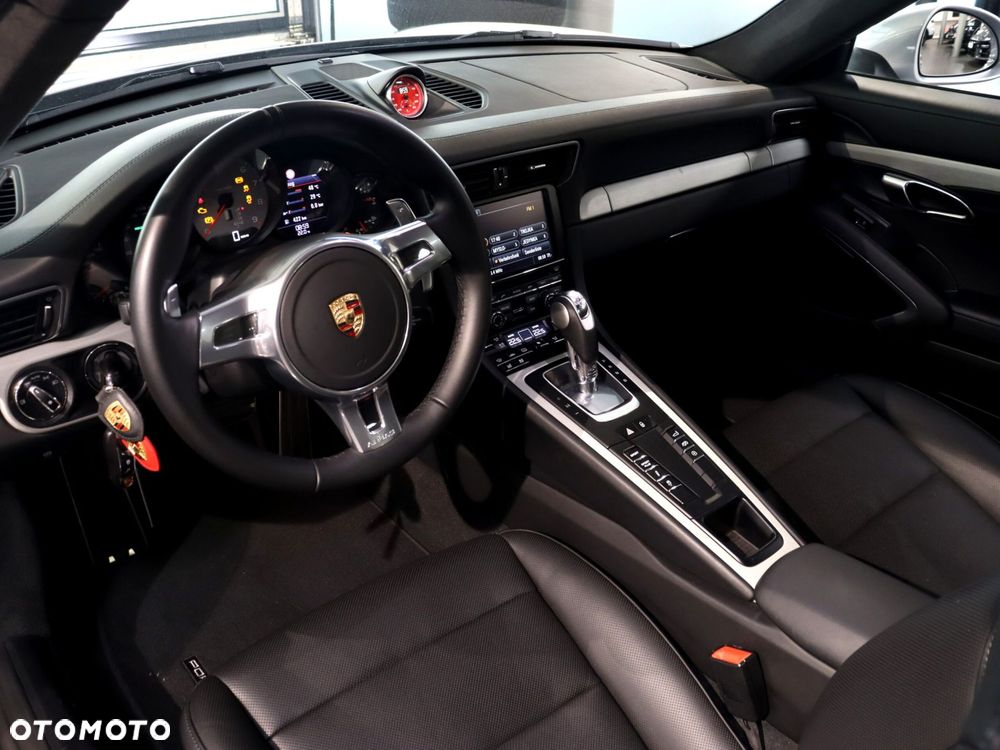 Porsche 911 Carrera 4S PDK - 15