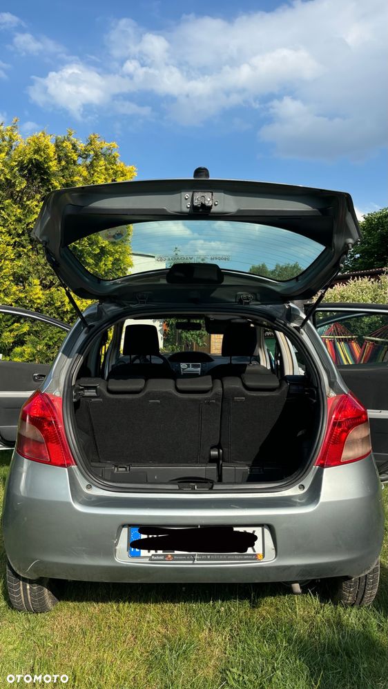 Toyota Yaris - 4
