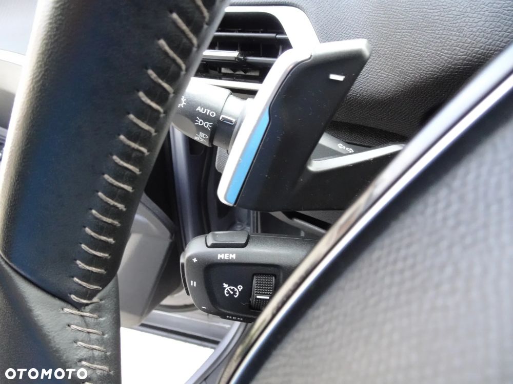Peugeot 5008 1.5 BlueHDi Allure Pack S&S EAT8 - 39