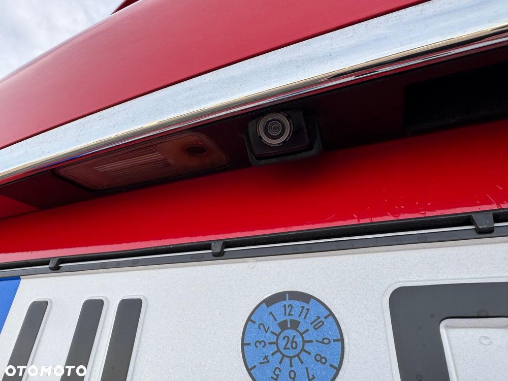 Kia Carens 2.0 GDI L - 29