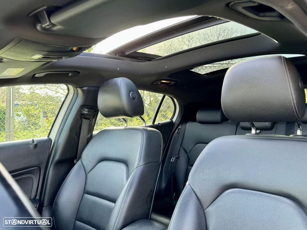Mercedes-Benz GLA 180 CDI Urban Aut. - 12