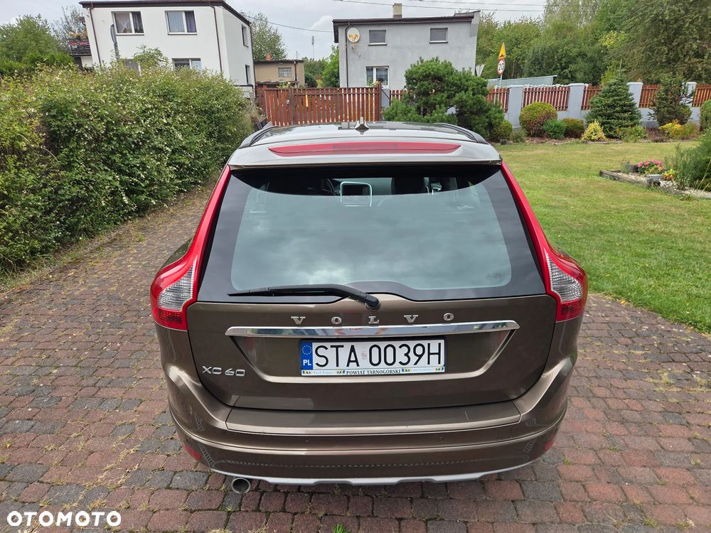 Volvo XC 60 D3 Drive-E Momentum - 24