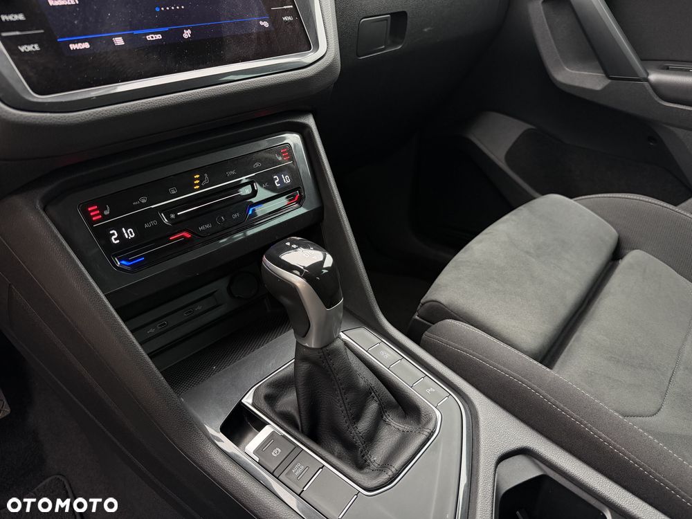 Volkswagen Tiguan - 27