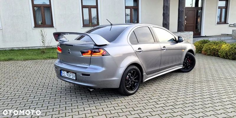 Mitsubishi Lancer 1.6 Invite - 27